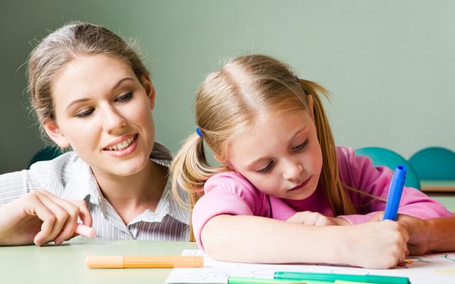 中国移动(00941)公布2025年中期业绩，股东应占利润达842.35亿元，同比增长5.03%