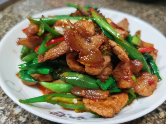 银发未改报国志 今朝接力向新程